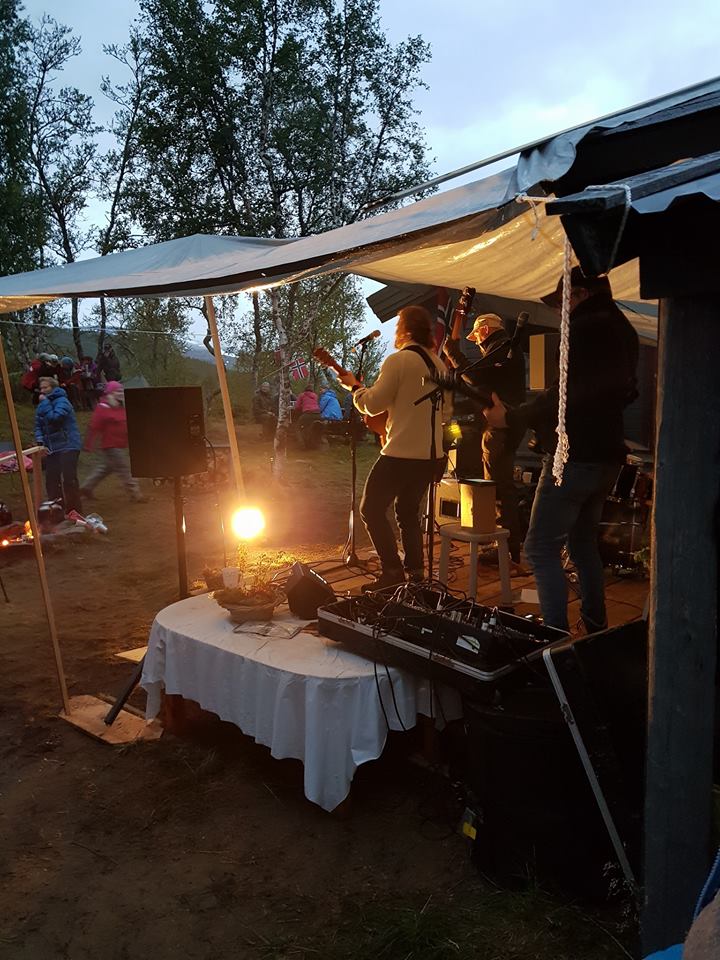 21232066_1806832412663119_2154553210984846212_n